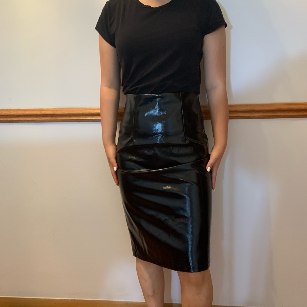 Faux leather mid thigh skirt